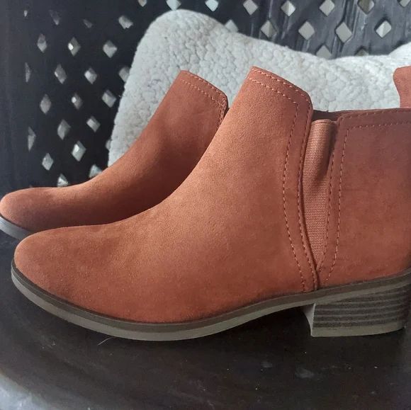 Sienna booties. - Picture 3 of 5